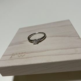 【Flowaves(フロウェーブス)の口コミ】 ビジュピコさんという国内メーカーならではのリーズナブルな価格が魅力的…