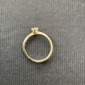 【銀座ダイヤモンドシライシの口コミ】 指輪のデザインやダイヤモンドの品質が非常に気に入りました。
また、対応…