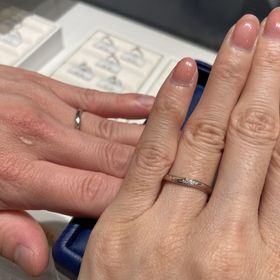 【銀座ダイヤモンドシライシの口コミ】 シンプルなものを探してました。スタッフの方も丁寧に希望を聞いてくださ…