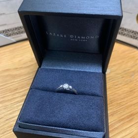 【ラザール ダイヤモンド(LAZARE DIAMOND)の口コミ】 彼女が素敵と言っていたブランドということもあり、まずそれが1番の決め手…