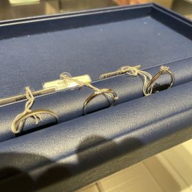 【銀座ダイヤモンドシライシの口コミ】 見に行くだけのつもりが、店員さんの話術と試着してみての誘惑に負けて、…