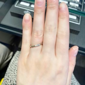 【エクセルコダイヤモンド(EXELCO DIAMOND)の口コミ】 セレモニーです。ダイヤが3つ着いており、キラキラ輝く光に一目惚れしまし…