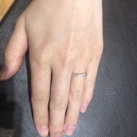 【TRECENTI(トレセンテ)の口コミ】 沢山指輪がある中で、お店のスタッフが2人にしっくりくる指輪にエスコート…