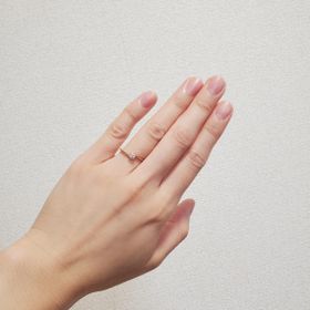 【atelier CraM(アトリエ クラム)の口コミ】 シンプルなデザインが決めてです！
ダイヤを際立たせるリングのデザインが…