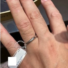 【ショーメ(CHAUMET)の口コミ】 ビーマイラブ シリーズは、蜂のハニカム
をモチーフとしたデザインで、ネ…