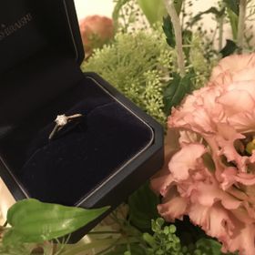 【銀座ダイヤモンドシライシの口コミ】 指輪の豊富なデザインと心地の良いつけ心地、ダイヤモンドの質の良さで選…