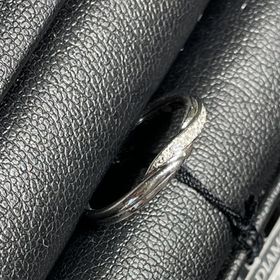 【エクセルコダイヤモンド(EXELCO DIAMOND)の口コミ】 エクセルコの指輪は全て甲丸リングということで、私的にはとても指馴染み…