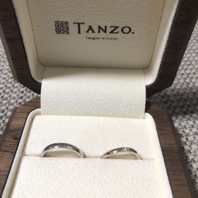 【TANZO.(鍛造指輪)の口コミ】 自分たちがものづくりに関わった仕事をしているのもあって職人さんに鍛造…