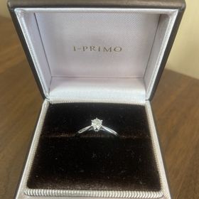 【アイプリモ(I-PRIMO)の口コミ】 デザインを見た時に一目惚れしました！
ダイヤが強調されるようなイメージ…