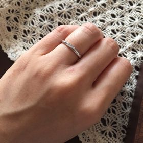【Ponte Vecchio(ポンテヴェキオ)の口コミ】 婚約指輪をこちらで購入したのでやはり同じブランドの方が馴染みやすいと…