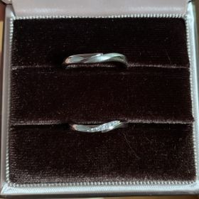 【アイプリモ(I-PRIMO)の口コミ】 婚約指輪を購入しない代わりに、結婚指輪にはダイヤがしっかり入っている…