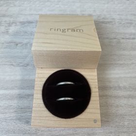 【ringram(リングラム)の口コミ】 手作りできる指輪で、シンプルなデザインにしたいと思っていました。
材質…