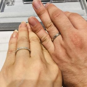 【ケイウノ ブライダル(K.UNO BRIDAL)の口コミ】 ミル打ちの結婚指輪を探していました。また、指輪のダイヤがとても輝いて…