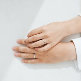 【銀座ダイヤモンドシライシの口コミ】 装飾がないシンプルな指輪を希望していて、着け心地の良さで即決めました…