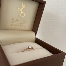 【BAUM(バーム)の口コミ】 プロポーズしてもらった次の日に指輪を選びに行きました。デザインも色も…