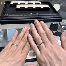 【SIENAROSE(シエナロゼ)の口コミ】 ロゼチナという素材がめずらしくてプラチナとゴールドの間できれいでした…