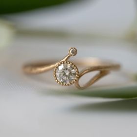 【Cayof(カヨフ)の口コミ】 ・お店のコンセプト(植物をモチーフにしているところ)
・価格帯(オーダー…