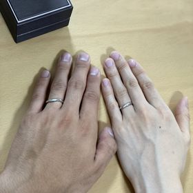 【アイプリモ(I-PRIMO)の口コミ】 デザインとストーリーが気に入りました。
最初はストレートの指輪にしよう…