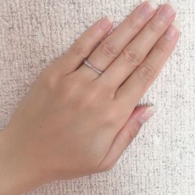 【宝寿堂(ほうじゅどう)の口コミ】 指を綺麗に見せてくれる綺麗な形をしていて、キラキラに敷き詰められたダ…