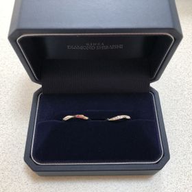 【銀座ダイヤモンドシライシの口コミ】 3種類の形を試着して、ウェーブタイプが1番柔らかい印象だったので決めま…