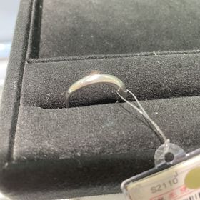 【GALA JEWELRY(ガラジュエリー)の口コミ】 店舗に用意されている指輪のデザインの種類が豊富であり、選択肢が多いこ…