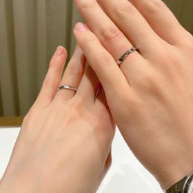 【ラザール ダイヤモンド(LAZARE DIAMOND)の口コミ】 指輪のデザイン、輝きが気に入りました。1粒ダイヤなのですが、ダイヤ以外…