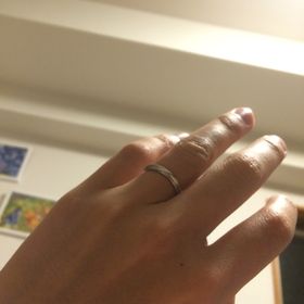 【銀座ダイヤモンドシライシの口コミ】 はじめに、いろいろな種類の指輪を見させていただき、たくさん試着してみ…