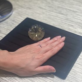 【TRECENTI(トレセンテ)の口コミ】 デザインが相手の好みであり、探していたものであるため。他店も拝見した…