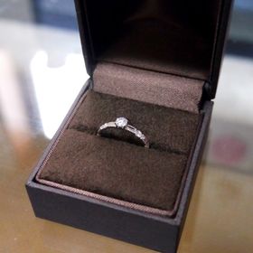 【CHER LUV(シェールラブ)の口コミ】 購入する前からこんな感じの指輪がいいなぁっと思って色々な指輪を試着さ…