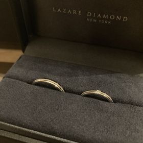 【ラザール ダイヤモンド(LAZARE DIAMOND)の口コミ】 デザインが気に入り購入しました。
ミル打ちの指輪を探しており、その指輪…