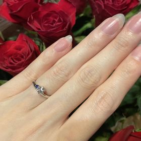 【銀座ダイヤモンドシライシの口コミ】 他と被らないデザインのセットリングを探していたので、セミオーダーが可…