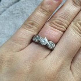 【ショーメ(CHAUMET)の口コミ】 伝統あるフランスの高級ジュエラーの商品であったことと、デザインが気に…