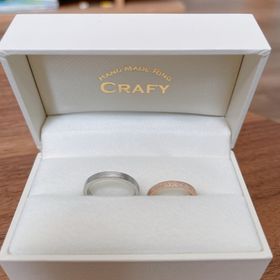 【CRAFY(クラフィ)の口コミ】 自分自身で結婚指輪をデザインし、制作できること。
世界唯一の二人だけの…