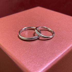 【AFFLUX(アフラックス)の口コミ】 ダイヤモンドの色やミル打ちの有無など、自分たちでアレンジできたのがよ…