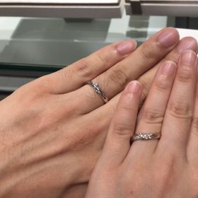 【アイプリモ(I-PRIMO)の口コミ】 全体的にフェミニンな指輪が多く揃っていました。実際に店頭で見てみると…