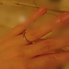 【Mariage ent(マリアージュエント)の口コミ】 人と被らない個性的なデザインでありキラキラとしているものという希望を…