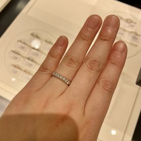 【MIKIMOTO(ミキモト)の口コミ】 結婚指輪といえばシンプルなものが定番ですが、キラキラ好きな私にとって…