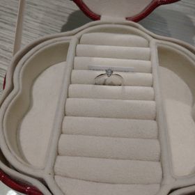 【TRECENTI(トレセンテ)の口コミ】 シンプルでどんな場面でも、そして飽きることなく長く愛用できるとかんじ…