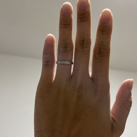 【ジュエリーツツミ(JEWELRY TSUTSUMI)の口コミ】 色んな指輪をはめてみましたがこの太さの指輪がしっくり来たのとダイヤが…