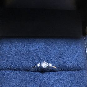 【ラザール ダイヤモンド(LAZARE DIAMOND)の口コミ】 プロポーズでダイヤモンドをいただきました。後日、特にイメージを持たな…