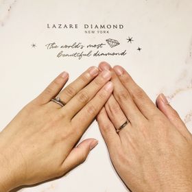 【ラザール ダイヤモンド(LAZARE DIAMOND)の口コミ】 婚約指輪でプレゼントしてもらったブランドで揃えたので、ラザールさんに…