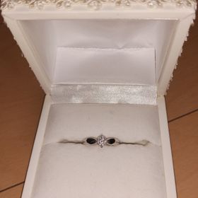 【カオキ　ダイヤモンド専門卸直営店の口コミ】 定番の、ダイヤモンドが飛び出ているタイプにしようか悩んだのですが、出…