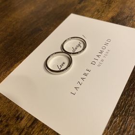【ラザール ダイヤモンド(LAZARE DIAMOND)の口コミ】 プレゼントした婚約指輪がラザールダイヤモンドであったのと、シンプルな…