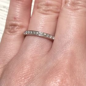 【TRECENTI(トレセンテ)の口コミ】 プラチナのハーフエタニティでキラキラとしていて、とてもかわいいです。…