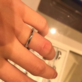 【銀座ダイヤモンドシライシの口コミ】 少しデザイン性のある指輪を探している中で、何個か候補を絞っていき、最…