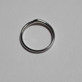 【アイプリモ(I-PRIMO)の口コミ】 着けやすいものを探して試着したら、V字のリングがしっくり来たのでV字の…