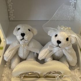 【EYE JEWELRY UMAKI(アイジュエリー ウマキ)の口コミ】 男性用は中央部分をひねったデザインで、右半分はマット加工されています…