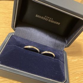 【銀座ダイヤモンドシライシの口コミ】 指輪のデザインが繊細で指につけた際に思わず見惚れてしまいました。
ダイ…