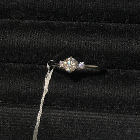 【TRECENTI(トレセンテ)の口コミ】 リングの幅がとても細いデザインのものがあり、まさに私の求めているタイ…