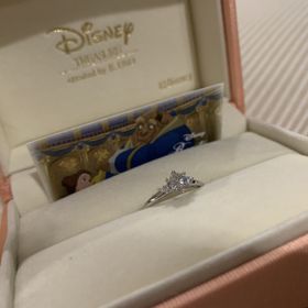 【ケイウノ ブライダル(K.UNO BRIDAL)の口コミ】 サプライズで婚約指輪を貰いました。
これにした決め手は、私がディズニー…